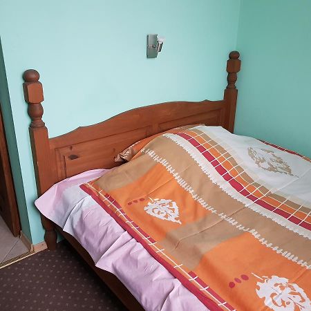 Roadway Hostel Kielce Luaran gambar